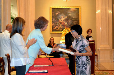 Entrega Cruz de Plata Solidaridad Social, la recibe la anterior Presidenta de la Asociación Estatal de Educación Social, Flor Hoyos Alarte